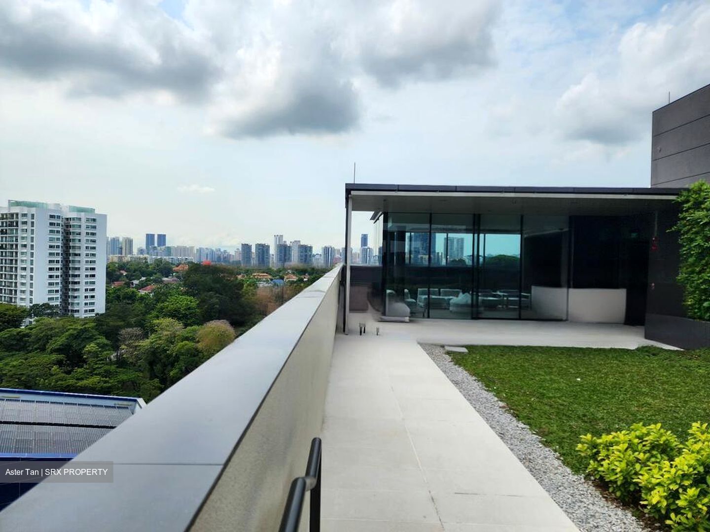 19 Nassim (D10), Apartment #572320801
